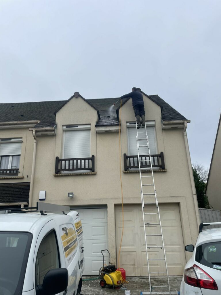 Peinture Bâtiment & ravalement façade  en cours - 95 Soisy sous Montmorency - Winterstein Dylan